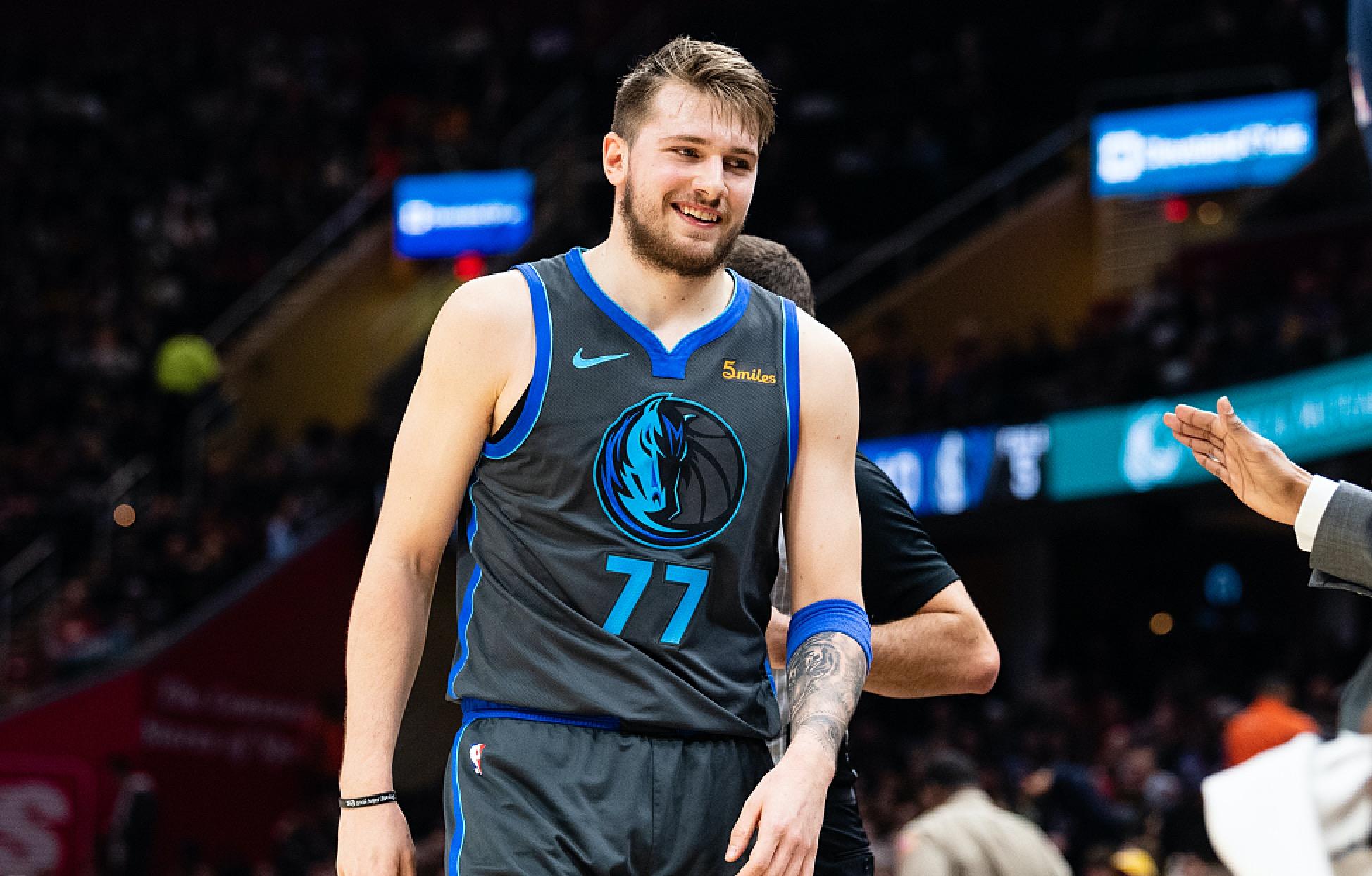 展现出了卓 展现出了卓