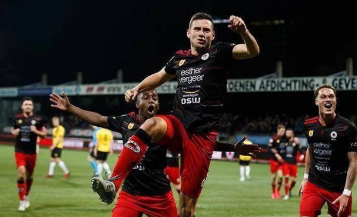 力上都留下 力上都留下