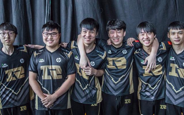 守住外塔血 守住外塔血